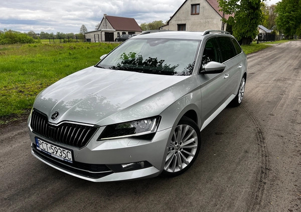 Skoda Superb cena 75000 przebieg: 80000, rok produkcji 2017 z Krośniewice małe 232